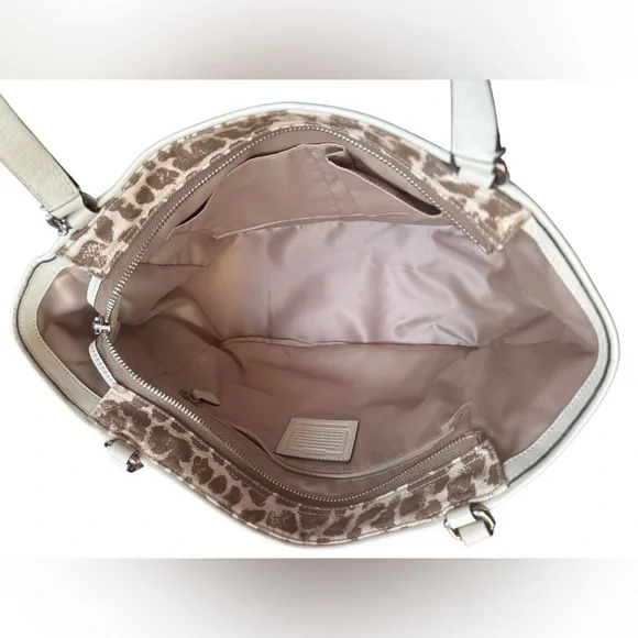 Coach Giraffe Print Bag - Picture 9 of 10